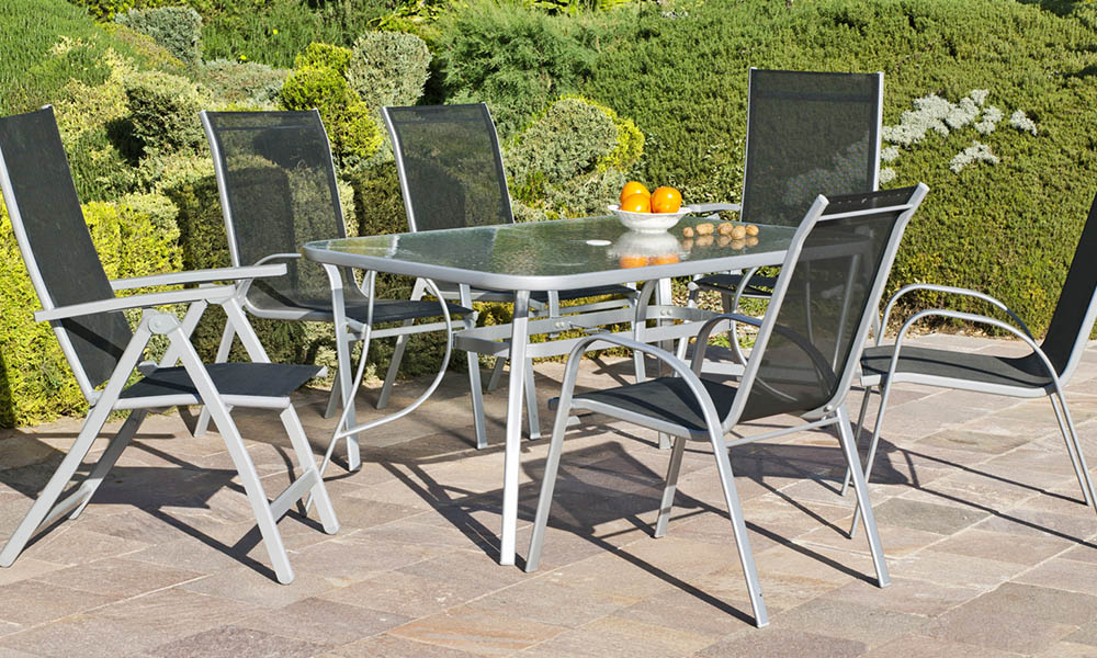 Moveis para jardim: mesas de terraço para desfrutar dos jantares de verão