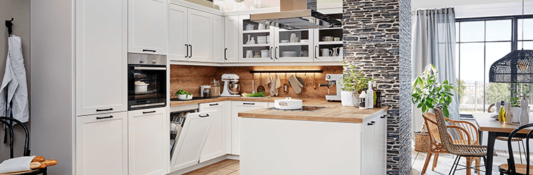 Substituir as portas dos armários de cozinha: uma forma barata de renovar o espaço 