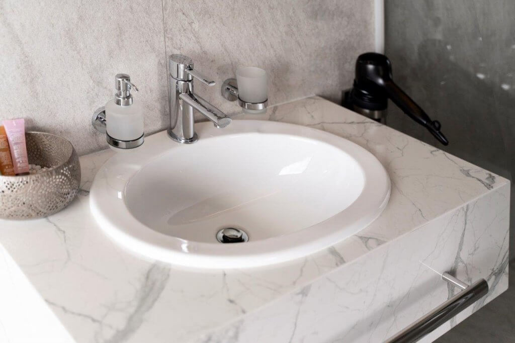 minimalistic-marble-sink-in-the-bathroom-1