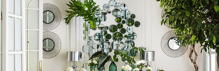 Descubra como os espelhos decorativos podem mudar a sua casa