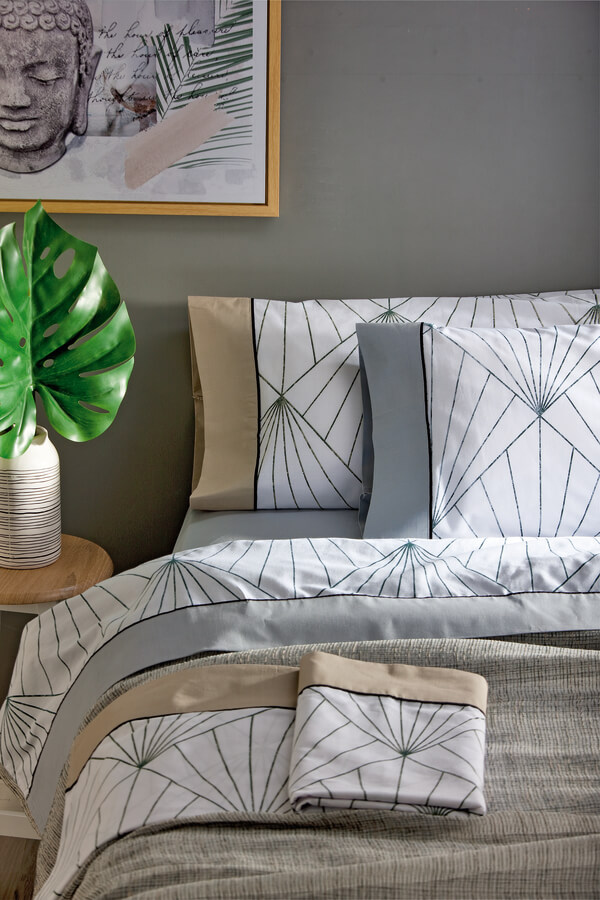 Os tons pastel tornam o ambiente mais romântico quarto casal moderno