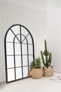 Segundo o feng shui, os espelhos representam água e ajudam as energias positivas a fluir. feng shui espelhos