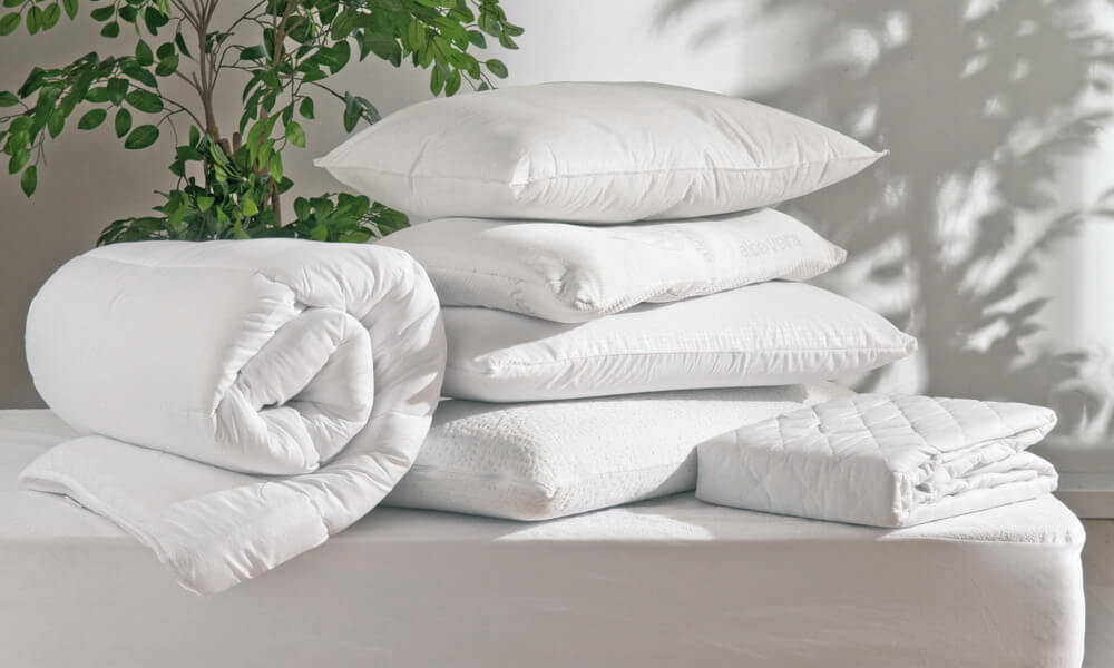 Já que passamos tanto tempo na cama, é melhor investirmos em boas almofadas e roupas de cama! mejor almohada para dormir de lado